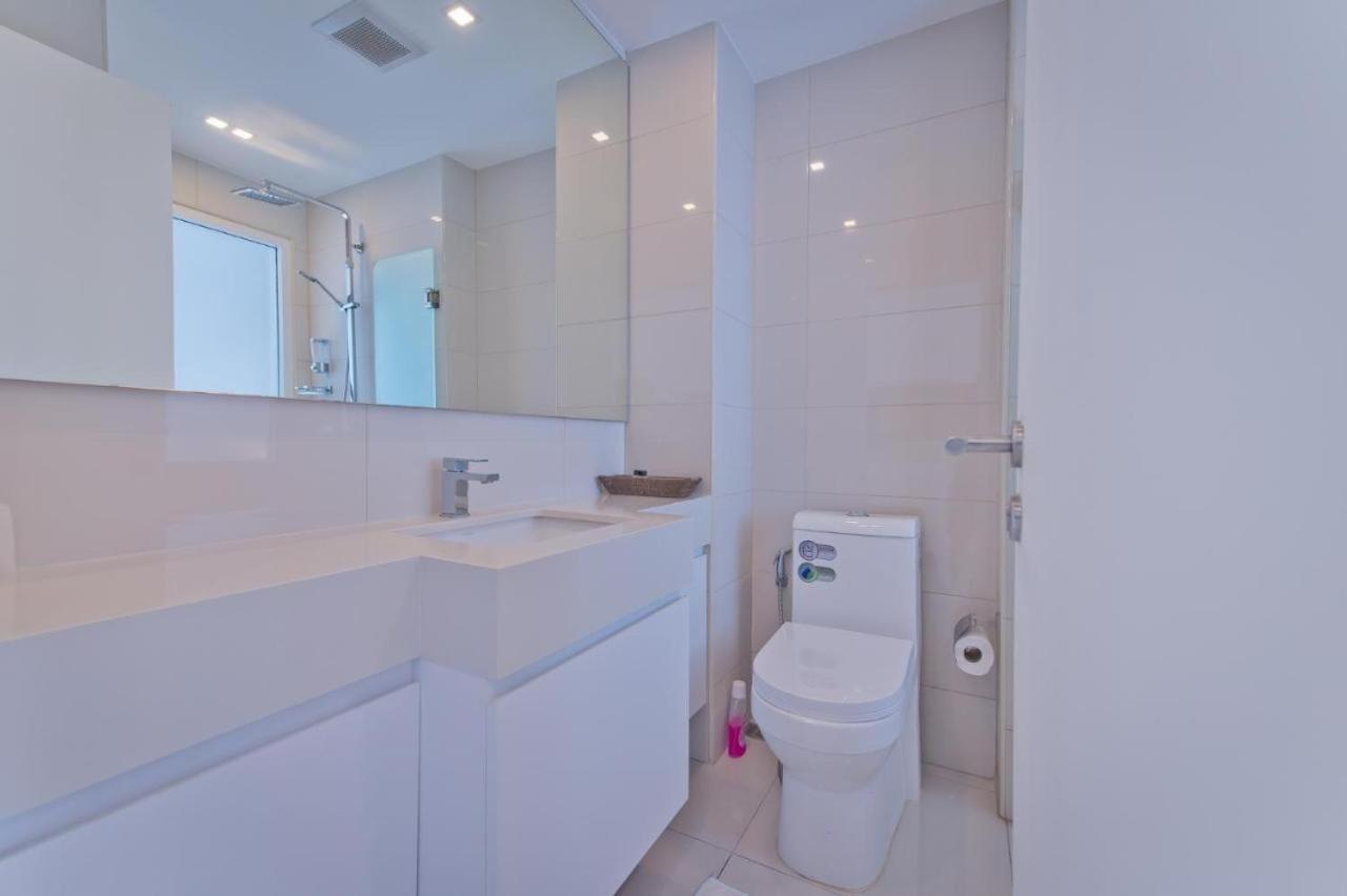 Center Apartemen *